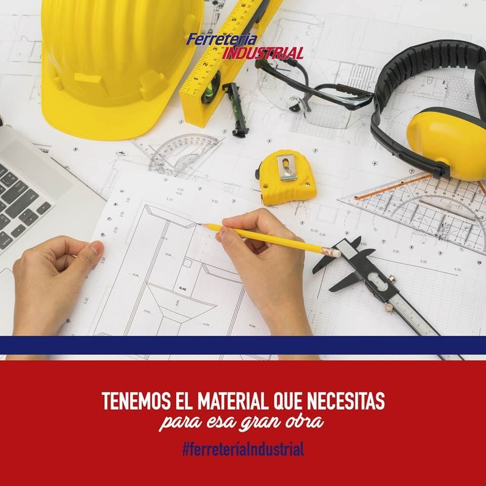 Manos dibujando sobre planos con herramientas de construcción: casco, gafas, cinta métrica y calibradores.