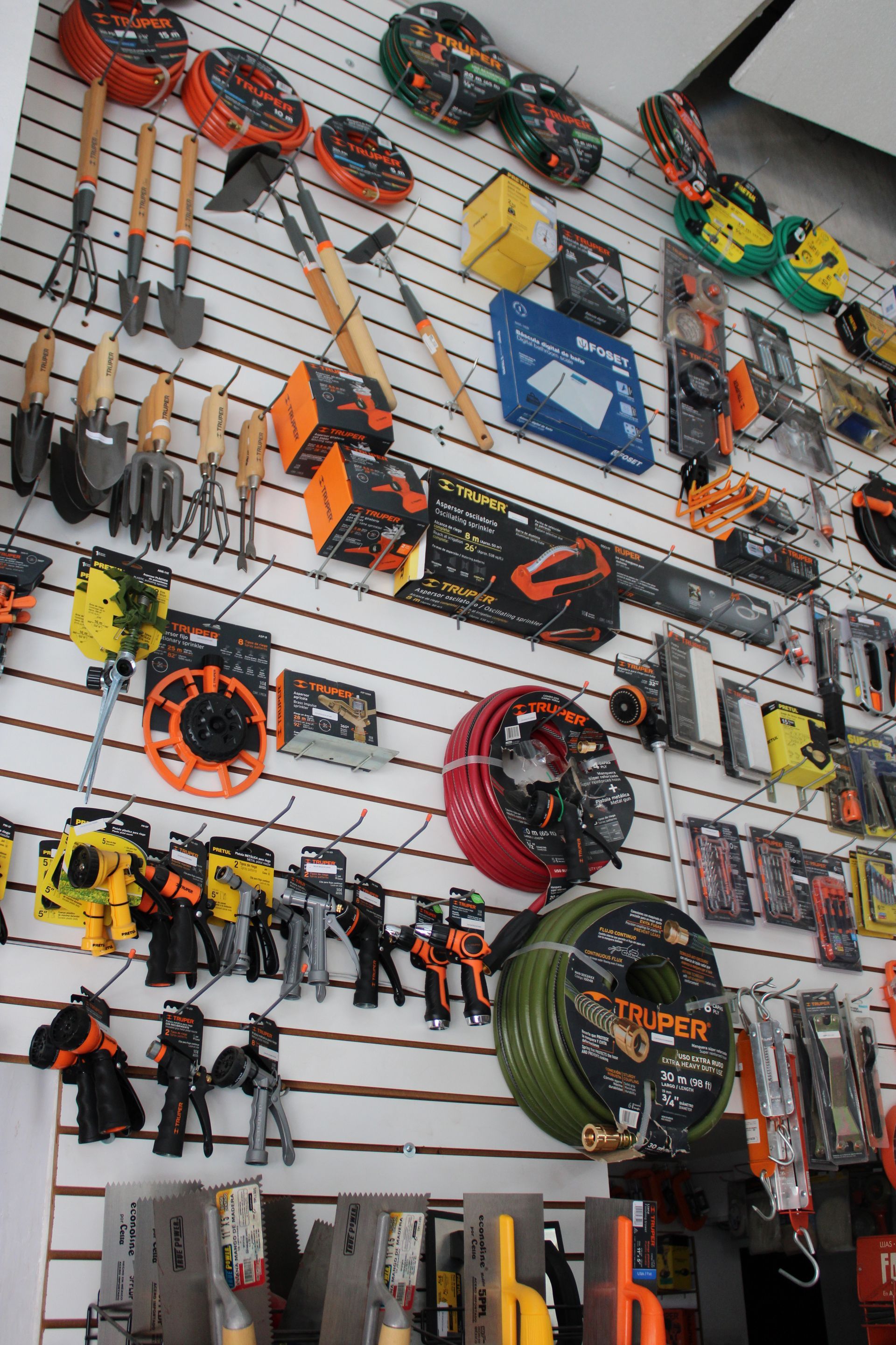 Ferretería y Materiales Agüero - Materiales eléctricos