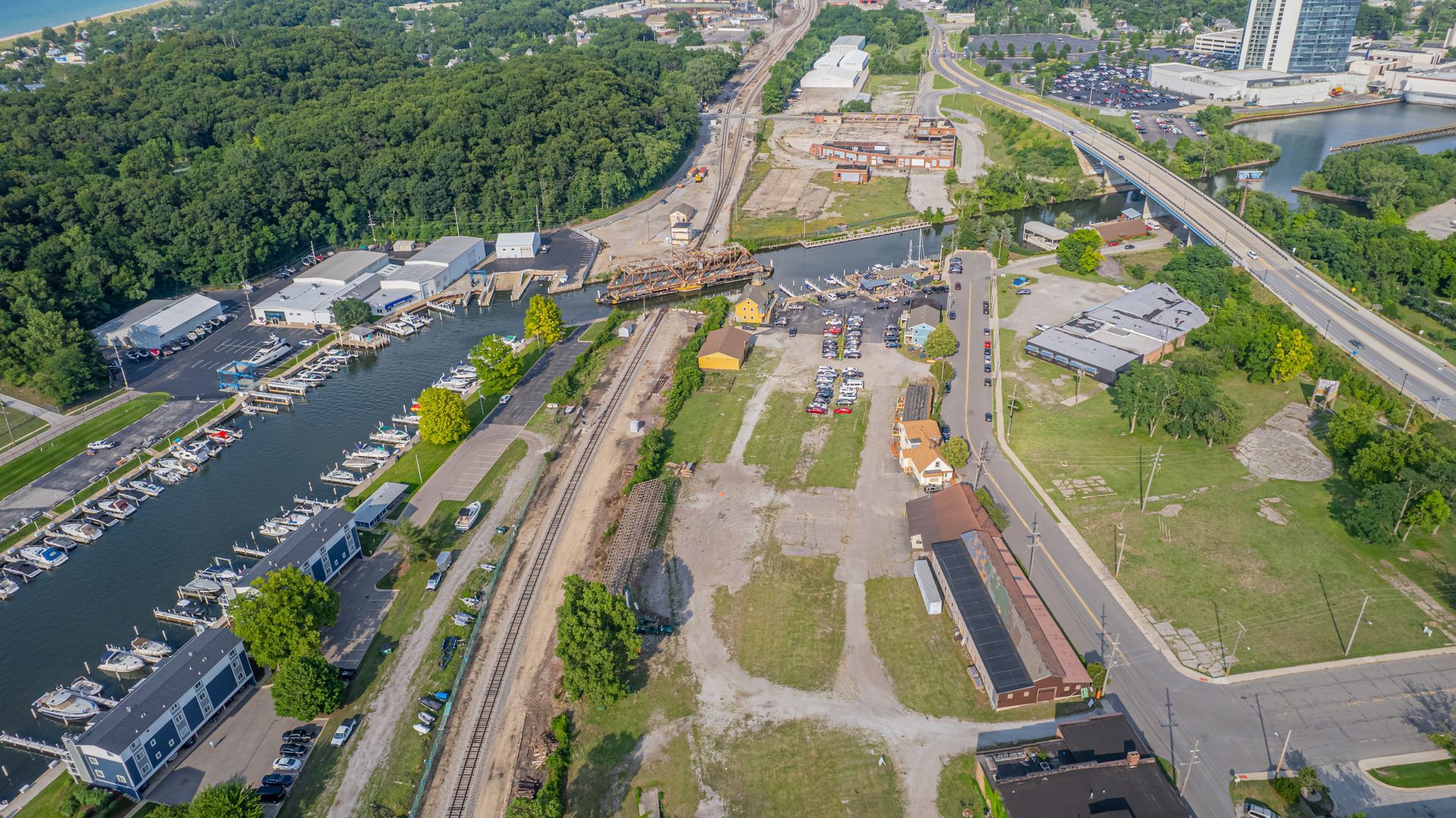 aerial-view-of-bridge-inn