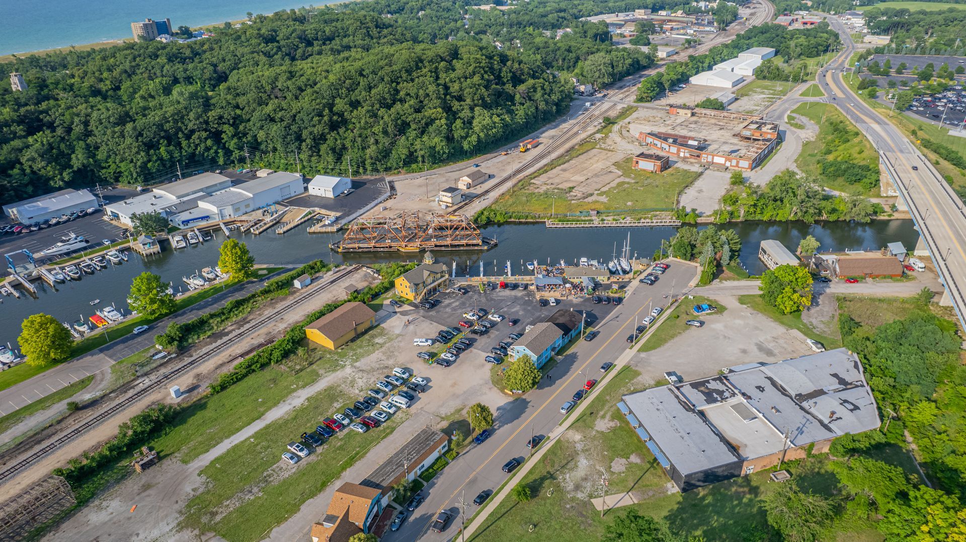 aerial-view-of-bridge-inn