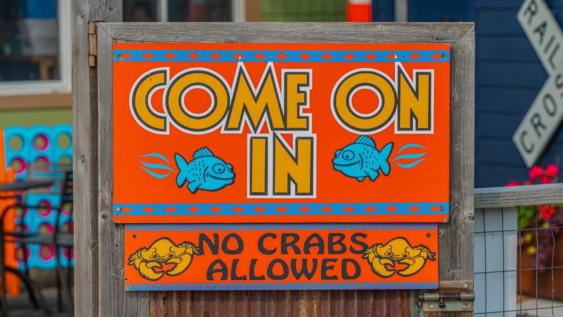 no-crabs-allowed-sign