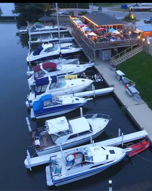 boats-at-dock