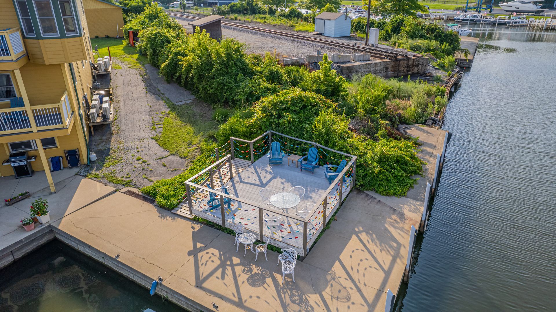 waterside-deck
