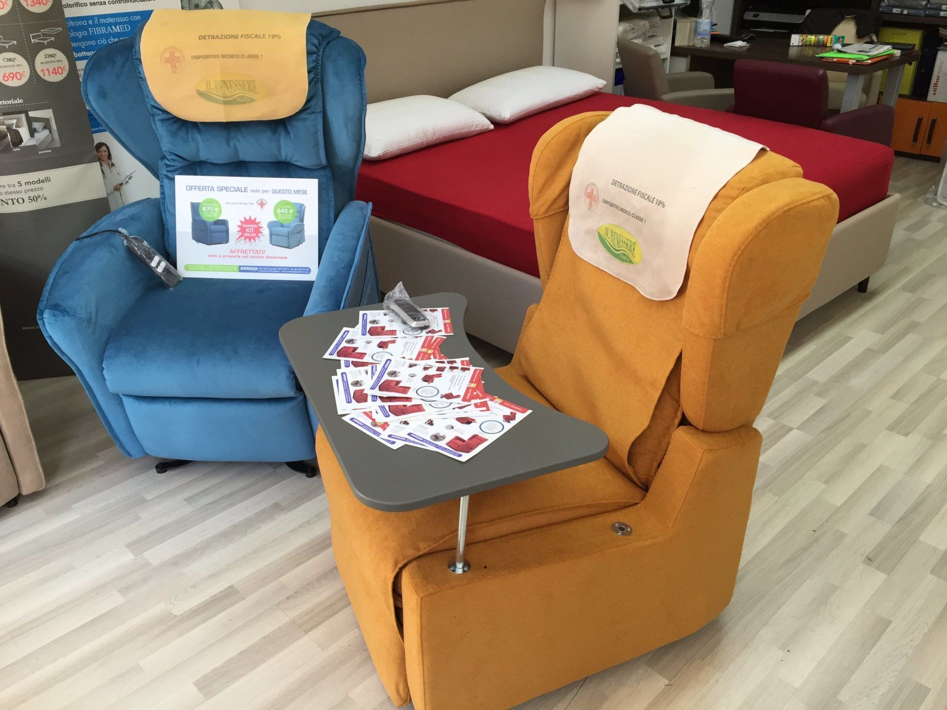 Showroom con poltrone