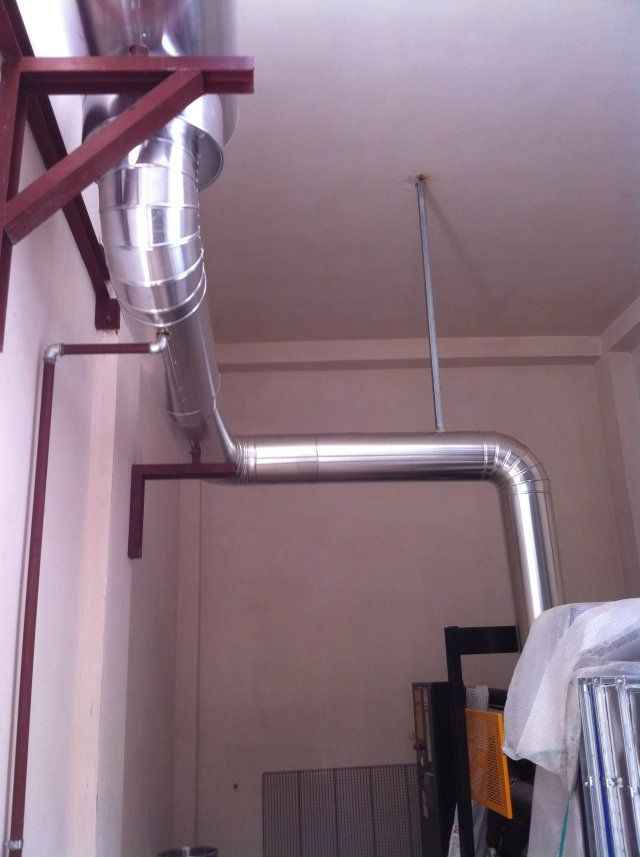 tubi di aerazione in un palazzo