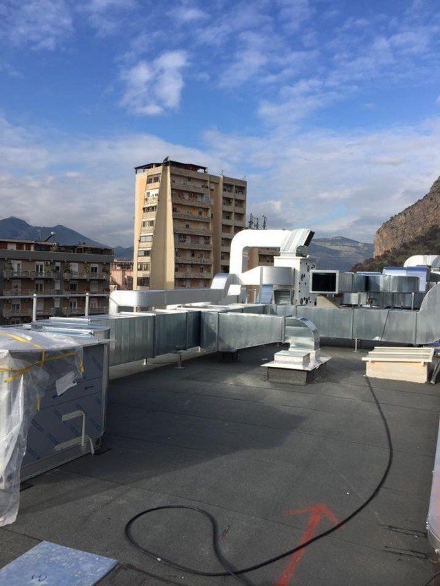 impianto per filtraggio aria su un condominio