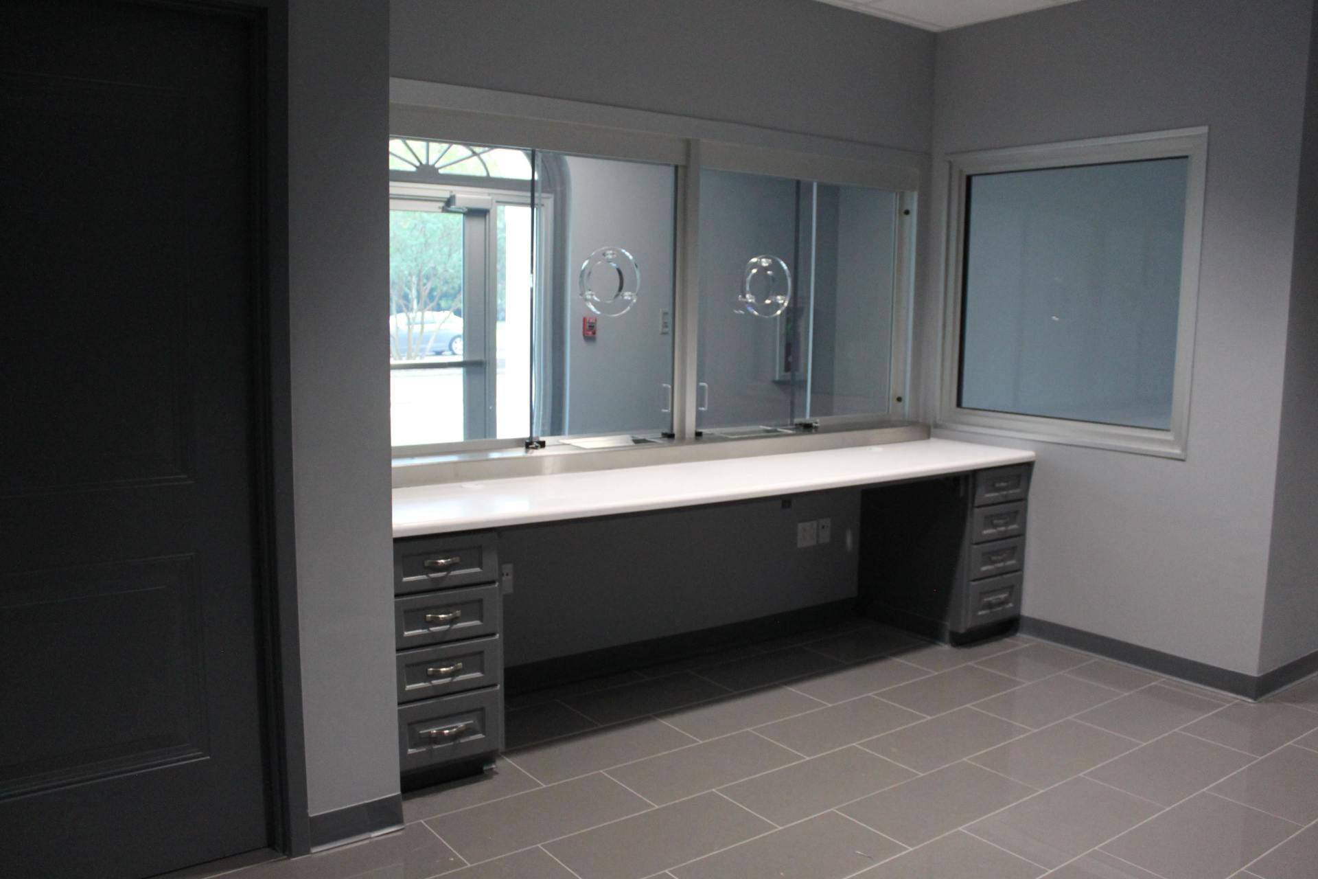 Commercial Construction — Gray Room with Mirrors in Lafayette, LA