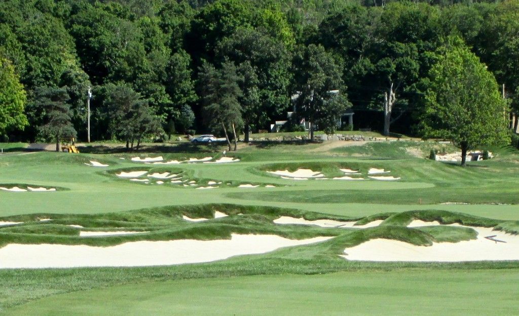 The par-5 8th hole at GreatHorse. Bunkering forces golfers to make decisions off the tee, on the layup and the approach shots. (Photo by Ant