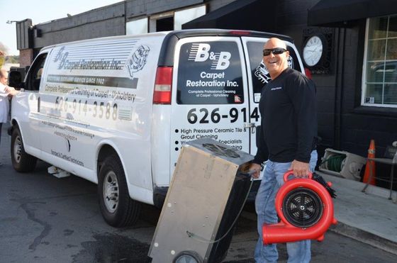 Brett Lundgren and B&B Carpet Cleaning Van