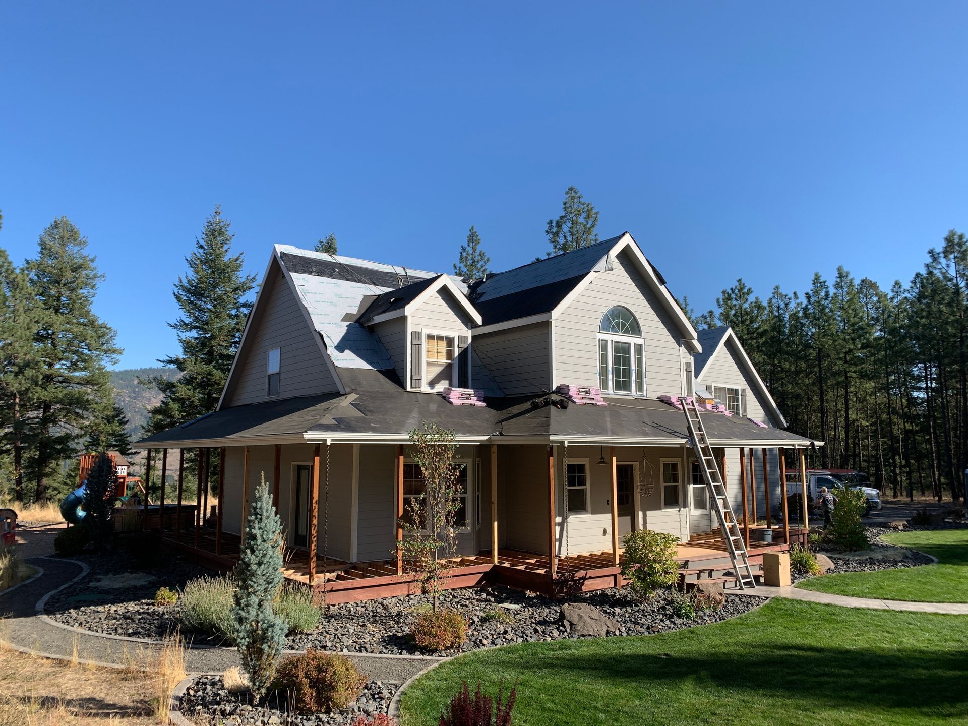 Big Modern House - Spokane, WA - Josh's Roofing & Construction