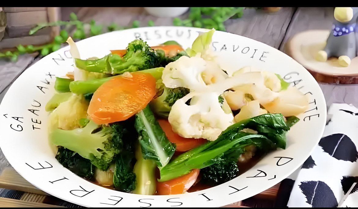 A close up of a bowl of vegetables — Red Lantern Chinese Restaurant In Palmerston City, NT