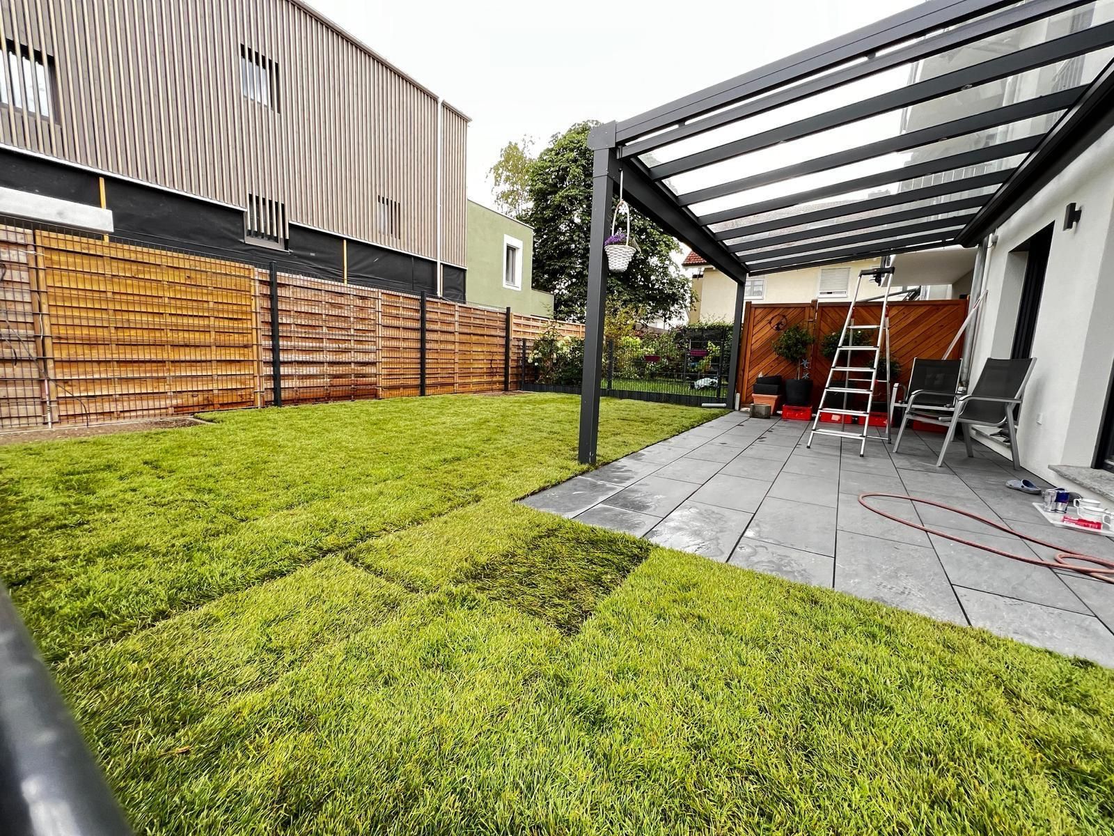 Rollrasen Verlegung München