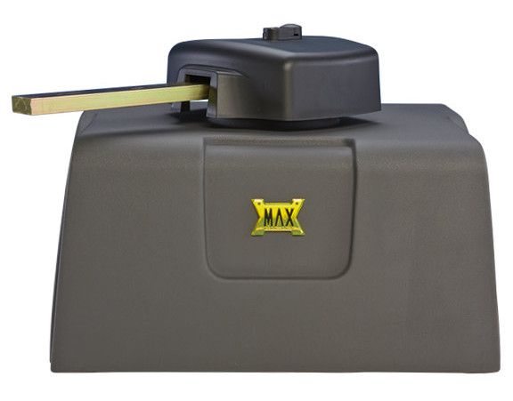 A black box with the word max on it