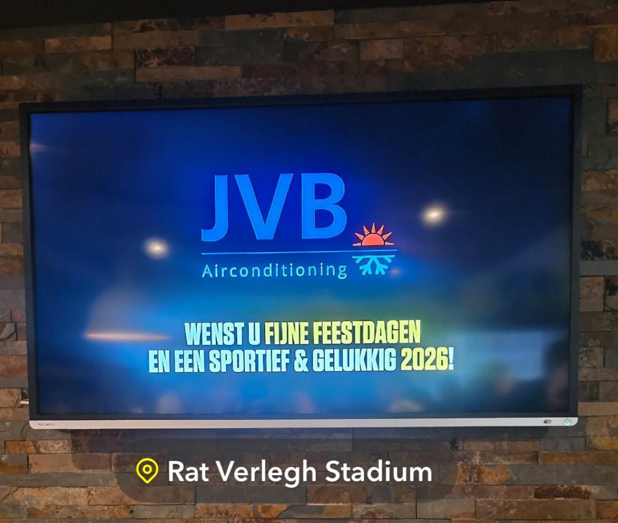 Tv-scherm: JVB Airconditioning-logo. Wensen: 