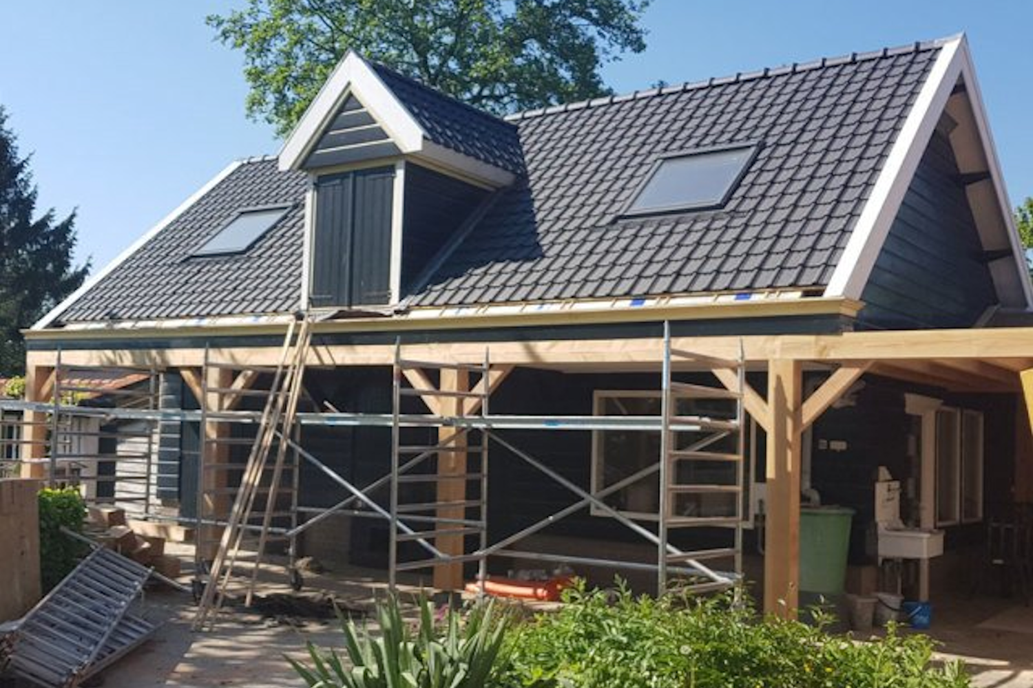 Klik om naar de pagina BOUW te gaan BOUW