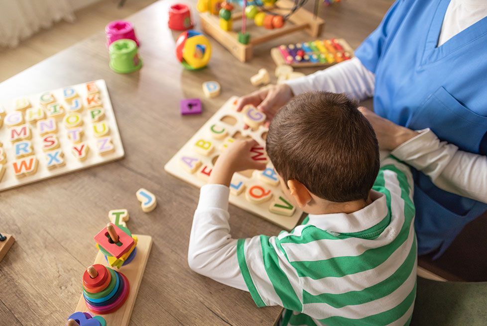 GUIA DEL NIÑO MONTESSORI  - primaria