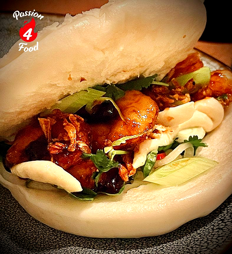 Bao Buns met Garnalen in Hoisinsaus