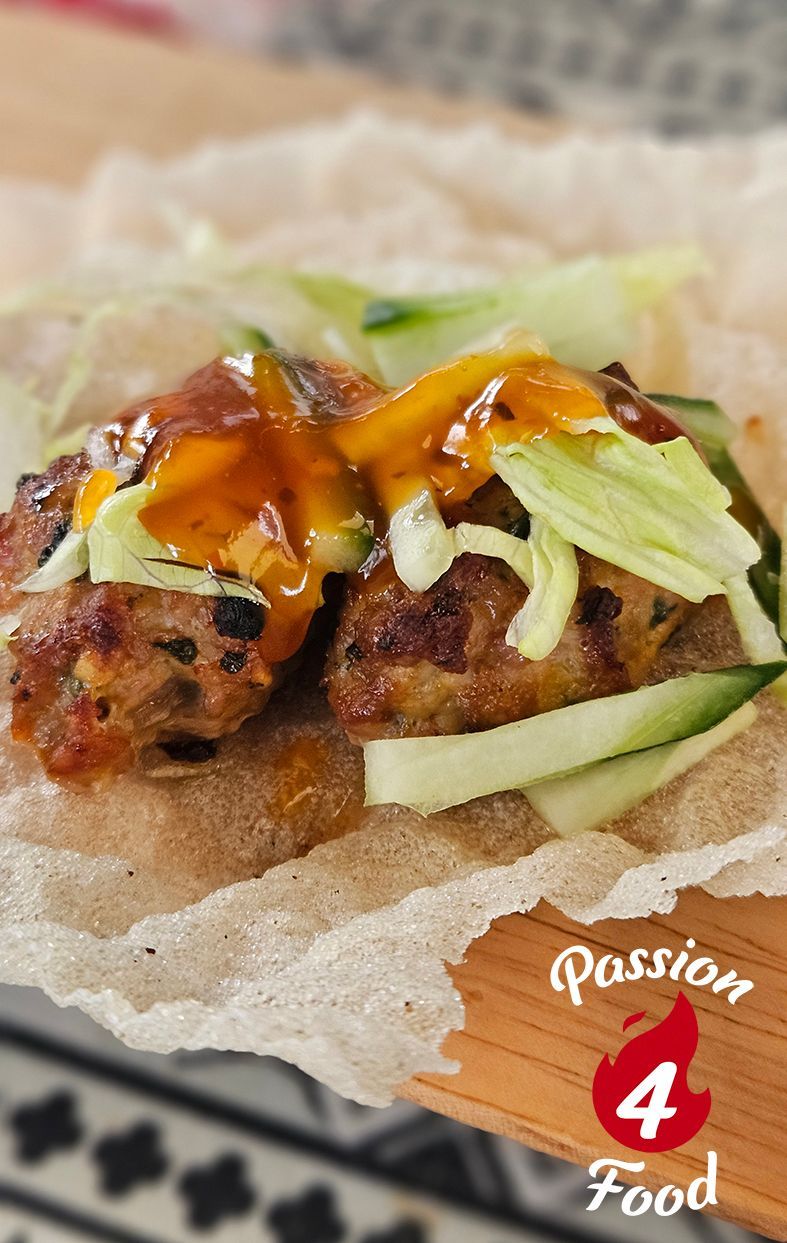 Gehaktballetjes op crispy rijstpapier Gehaktballetjes op crispy rijstpapier