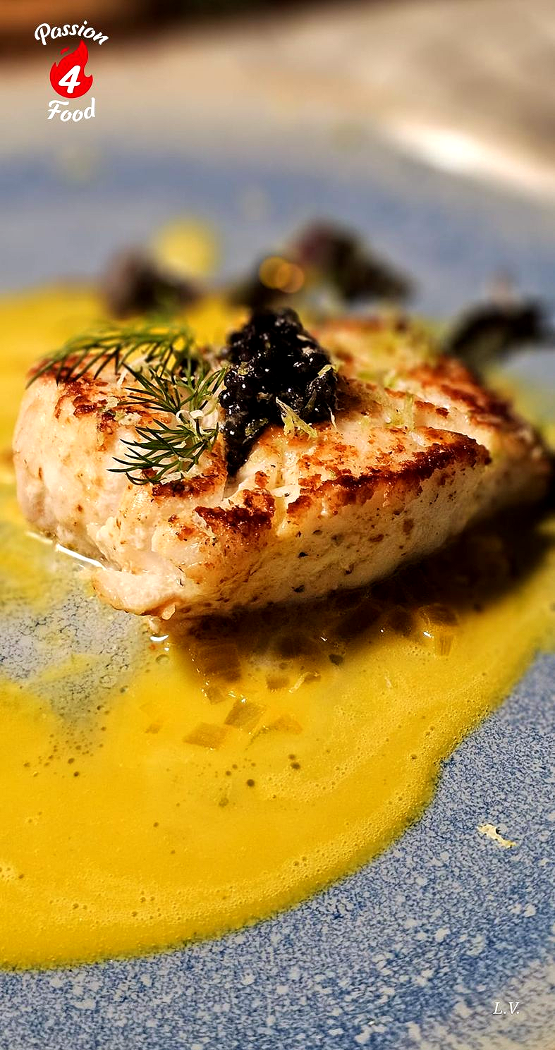 Kabeljauwhaas met saffraan beurre blanc