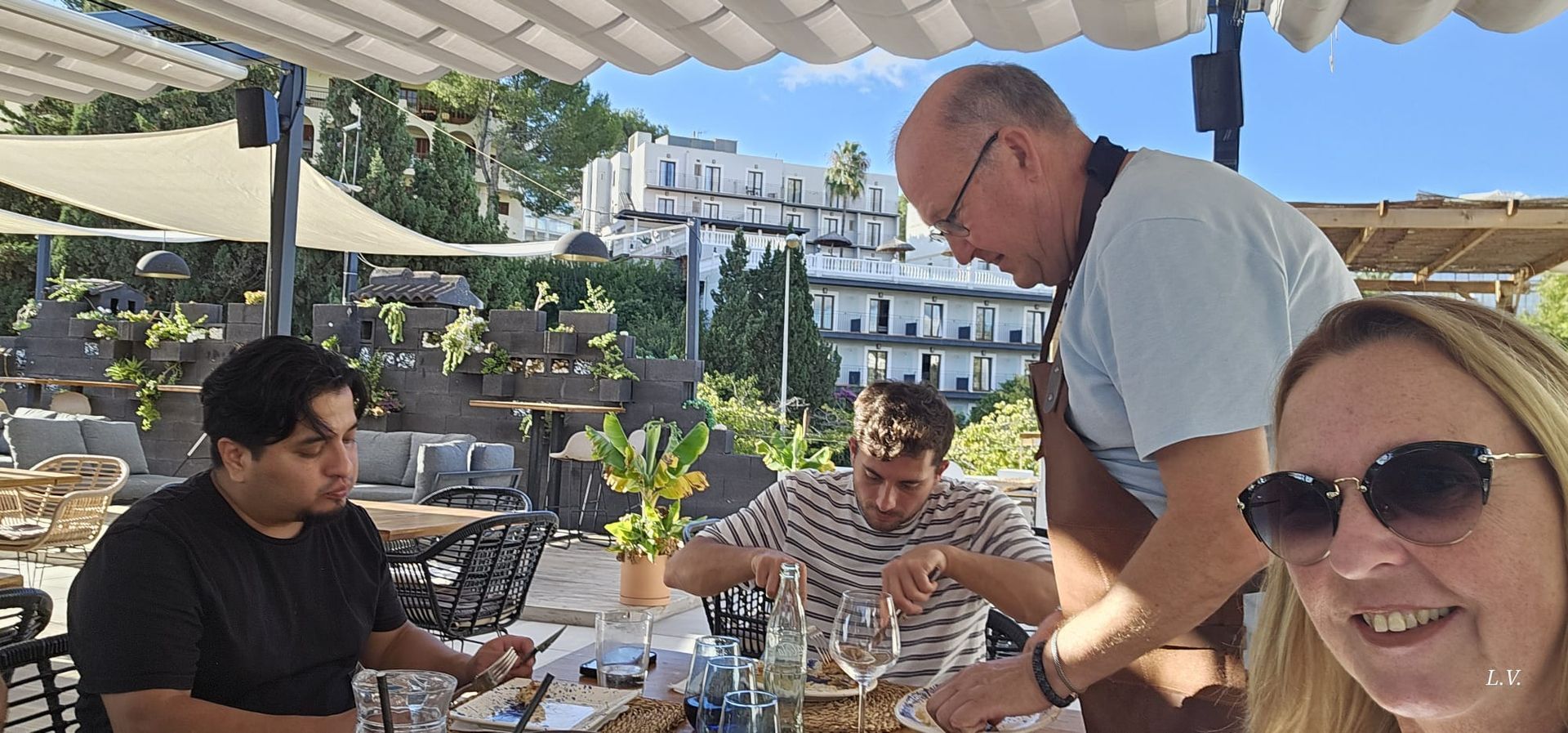 Kai Restaurant Grill Try Out aan tafel