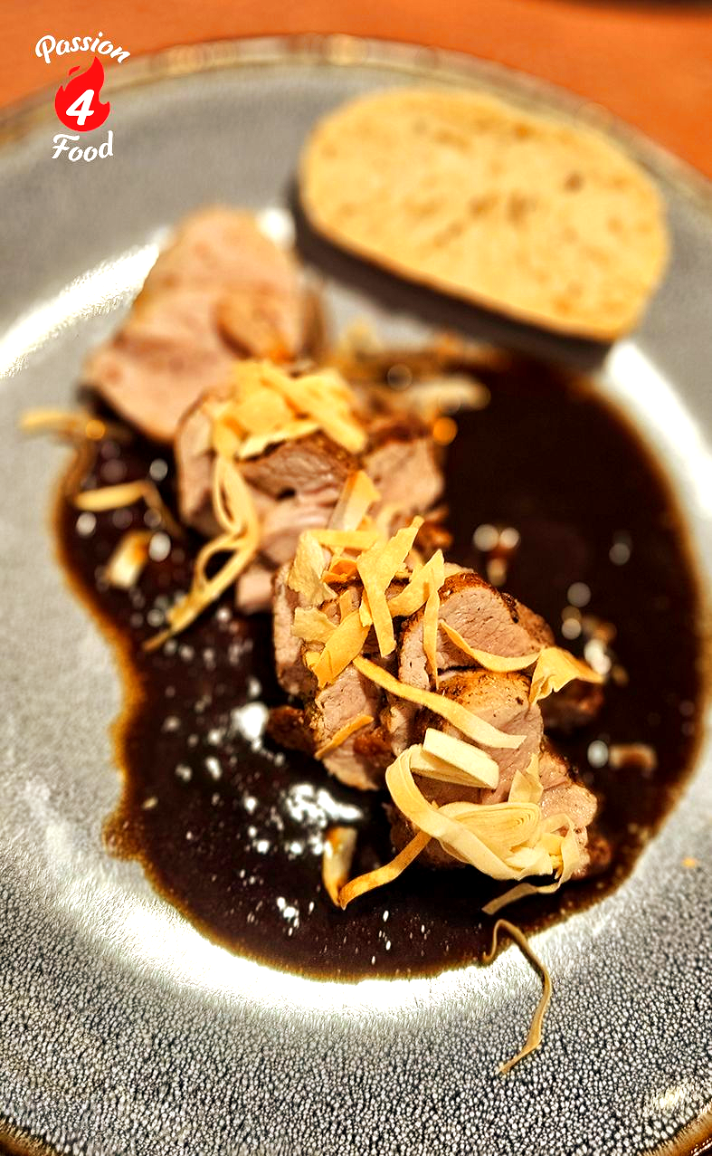 Varkenshaas met Zwarte Knoflookjus Varkenshaas met Zwarte Knoflookjus