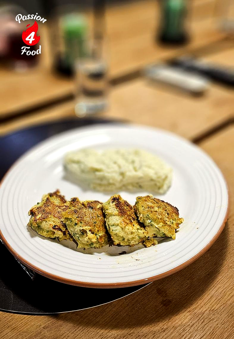 viskoekjes met bloemkool dillepuree