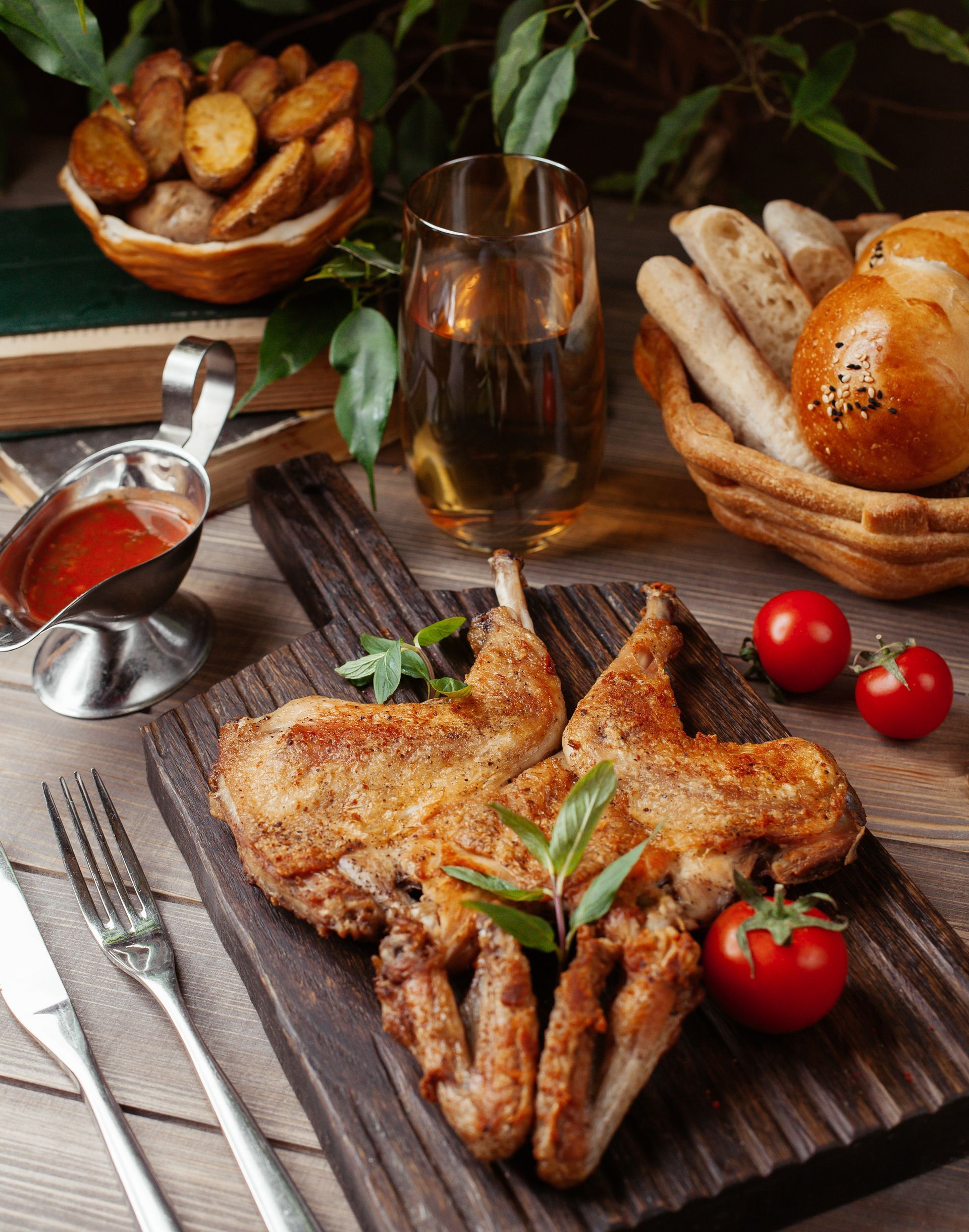 Feta gemarineerde poussin van de bbq Feta gemarineerde poussin van de bbq