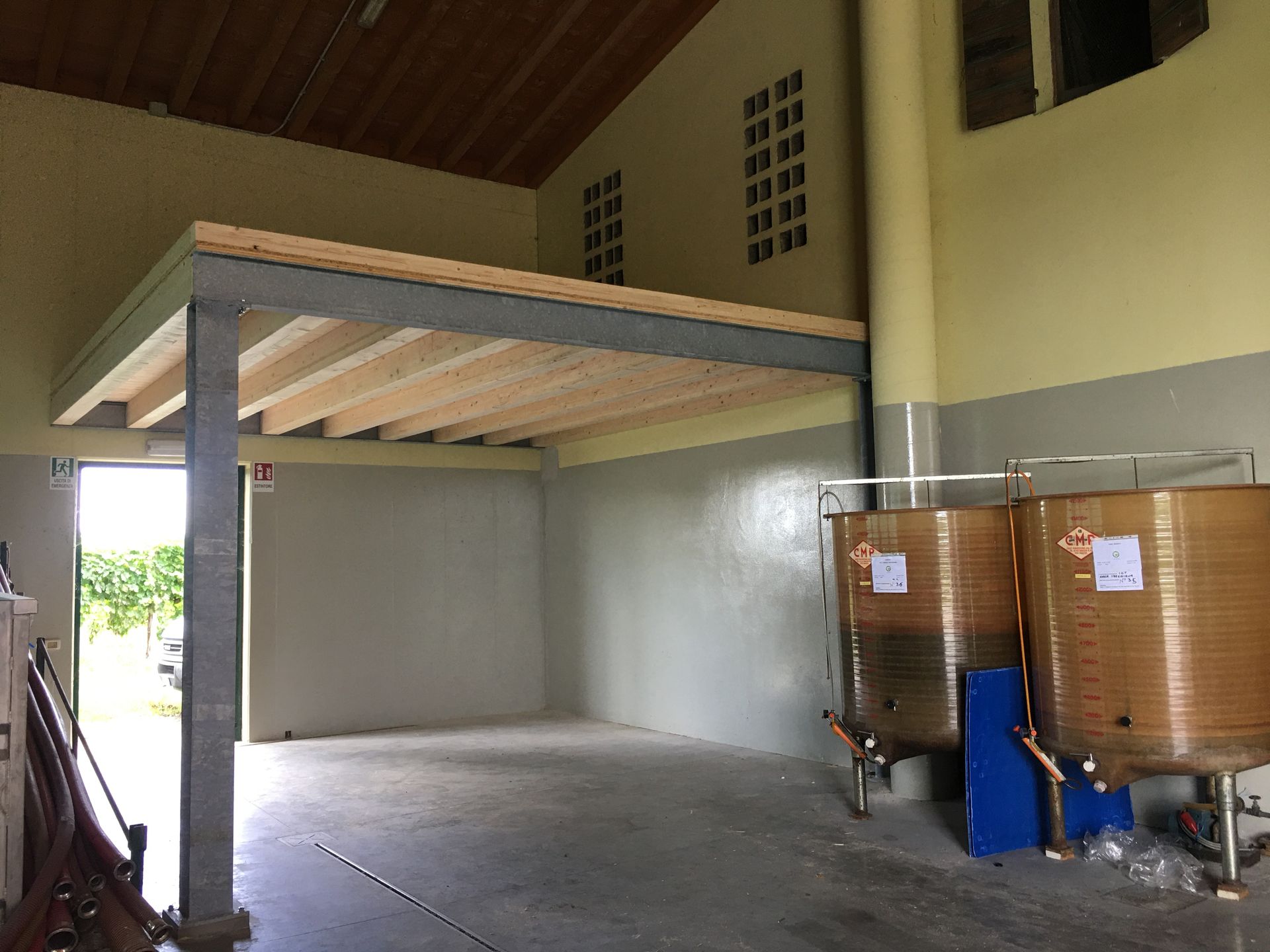 Soffitto e Soppalco Cantina