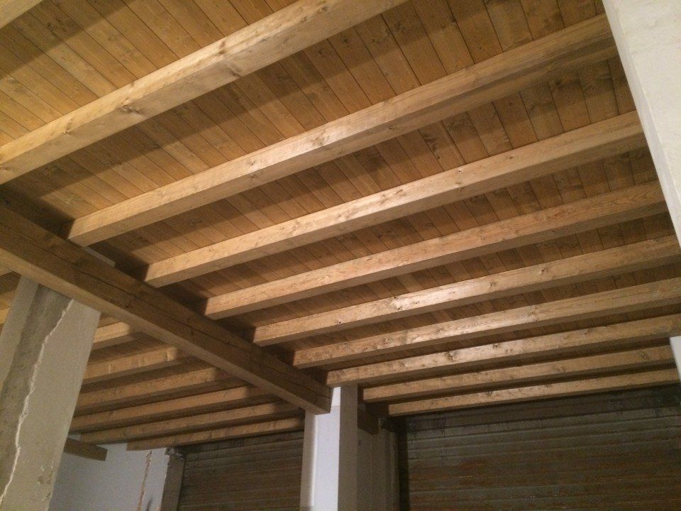 soppalco con travi a vista