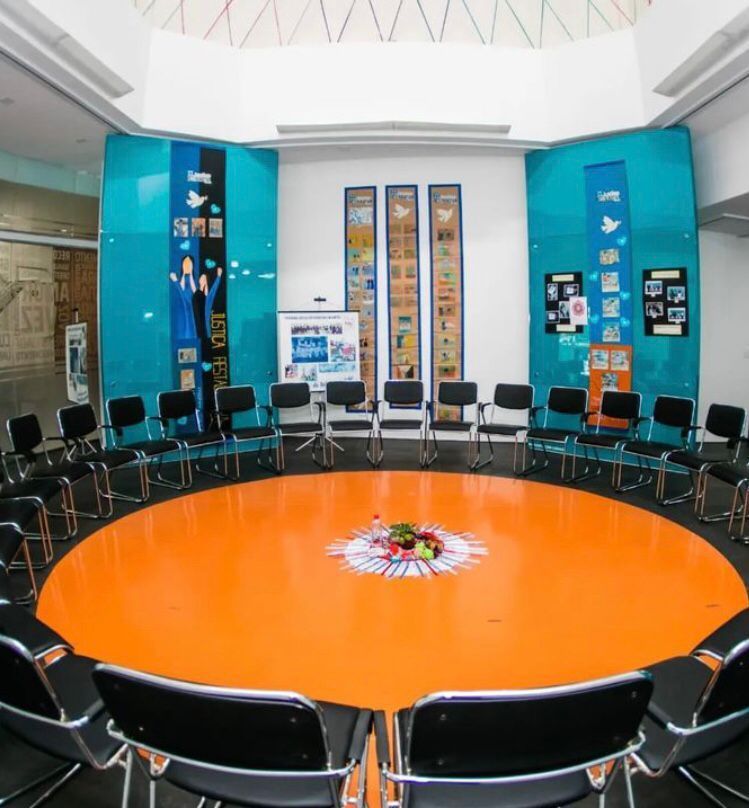Projeto criado para sala de aula de universidade de Sanr