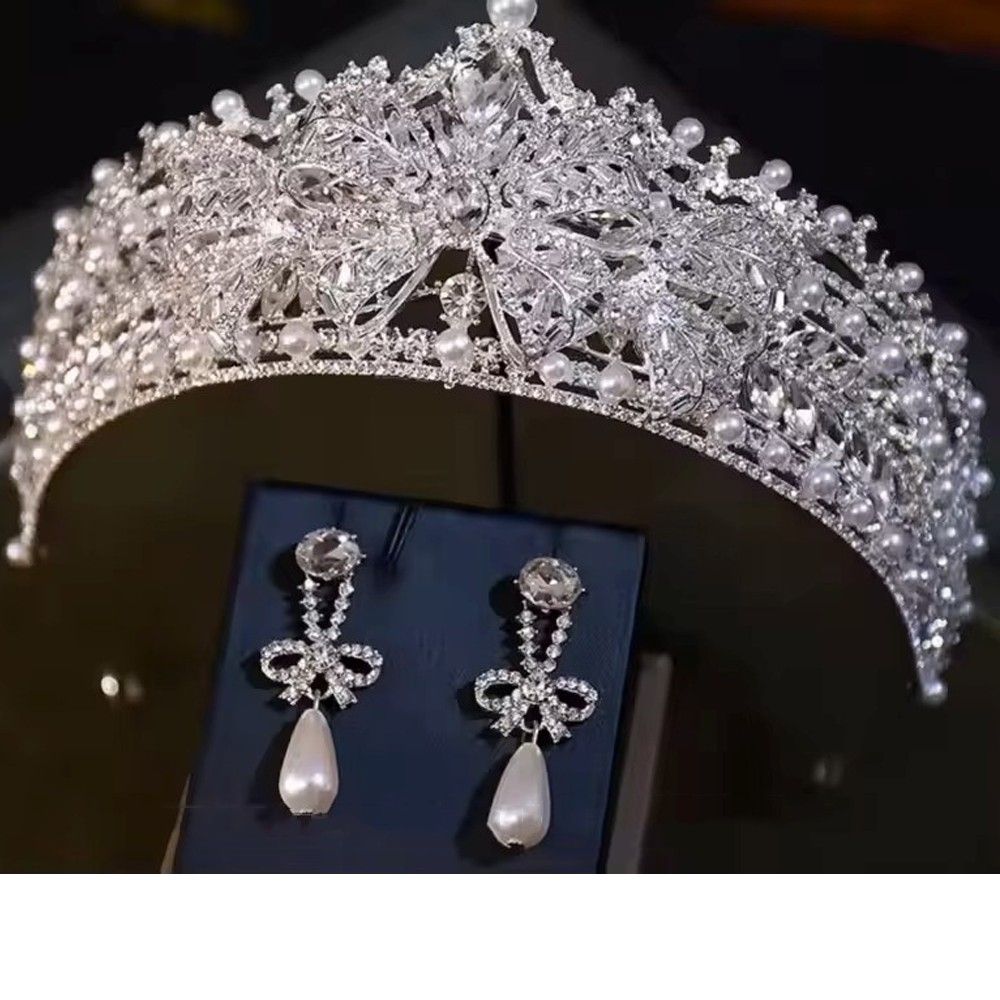 Tiara and earring set