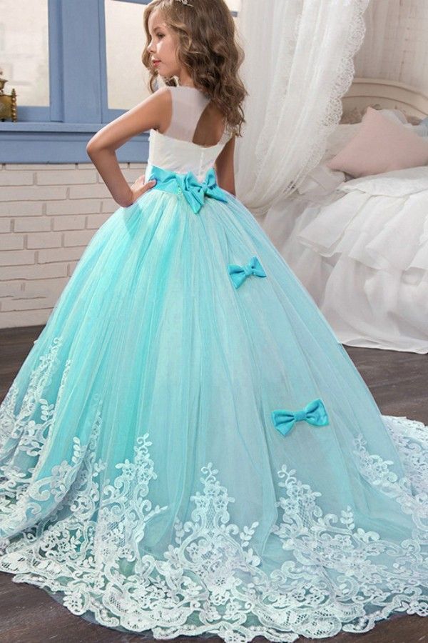 Adorable Lace Flower Girl Dress with Train