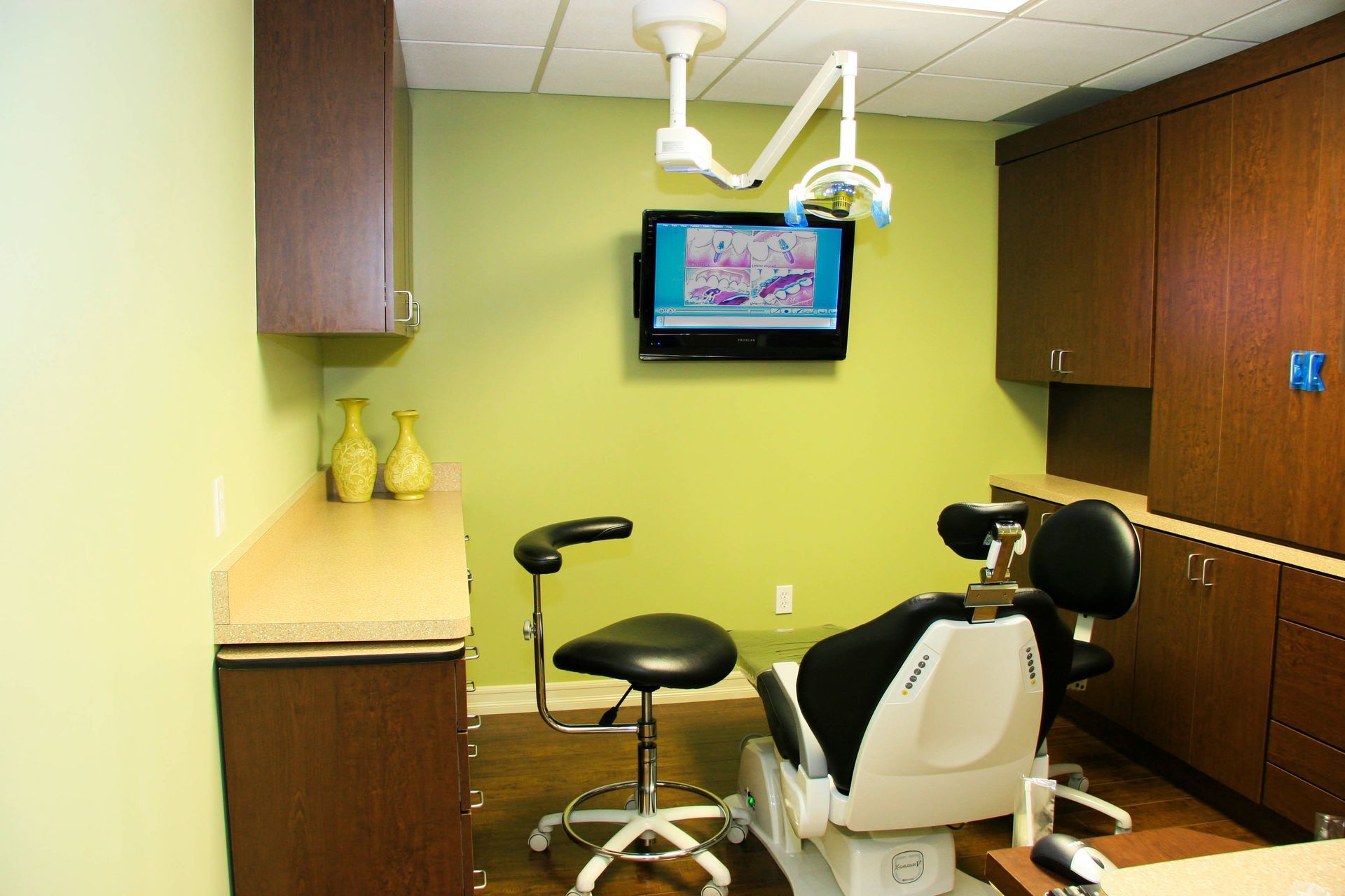 Dr. Alejandro Magat, DMD