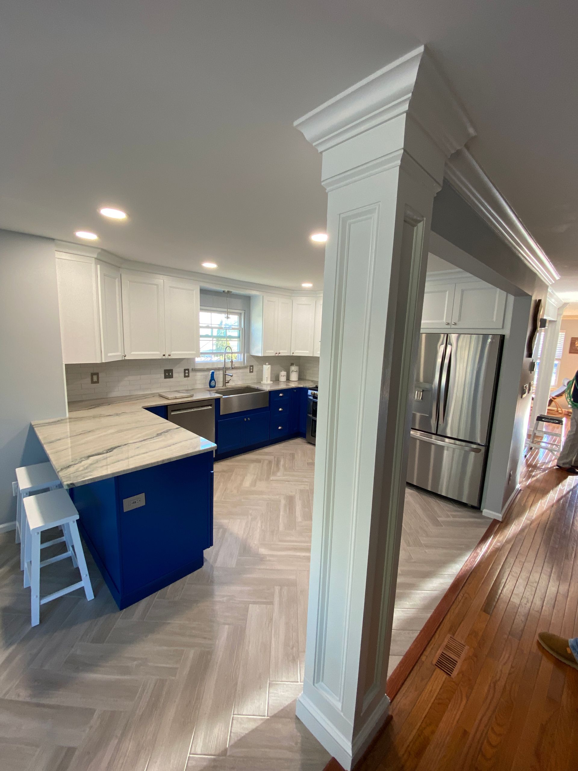 decorative column ceiling