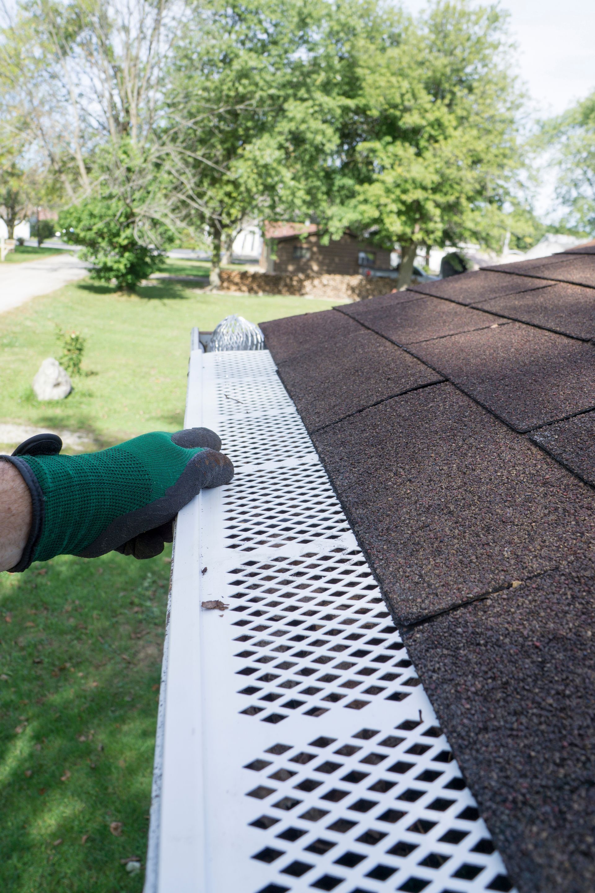 installation and repair of plastic windows