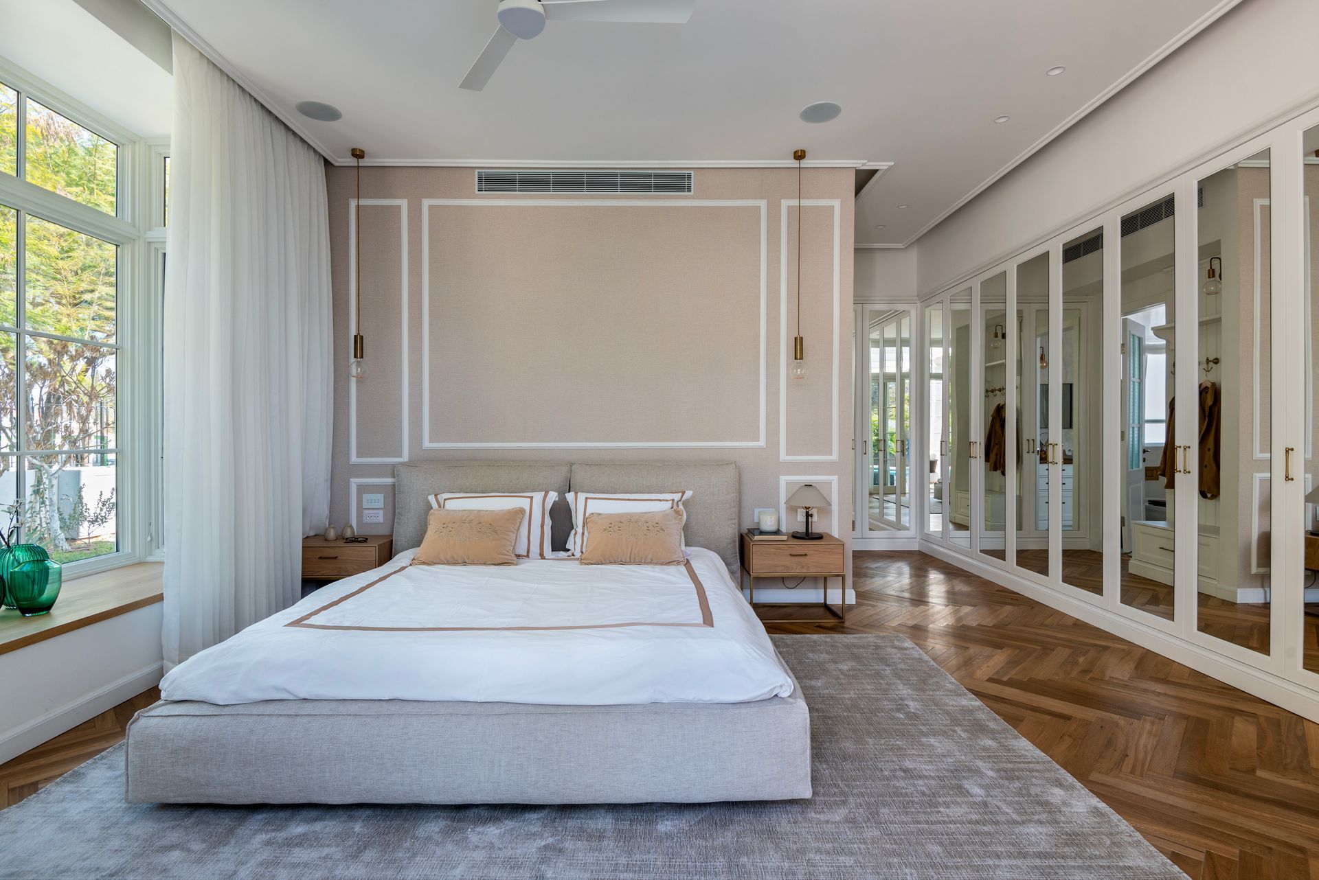 <p class="rteBlock">חדרי שינה</p>