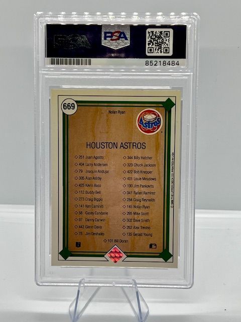 1989 Upper Deck Collectors Choice Nolan Ryan on card Auto PSA/DNA CERTIFIED