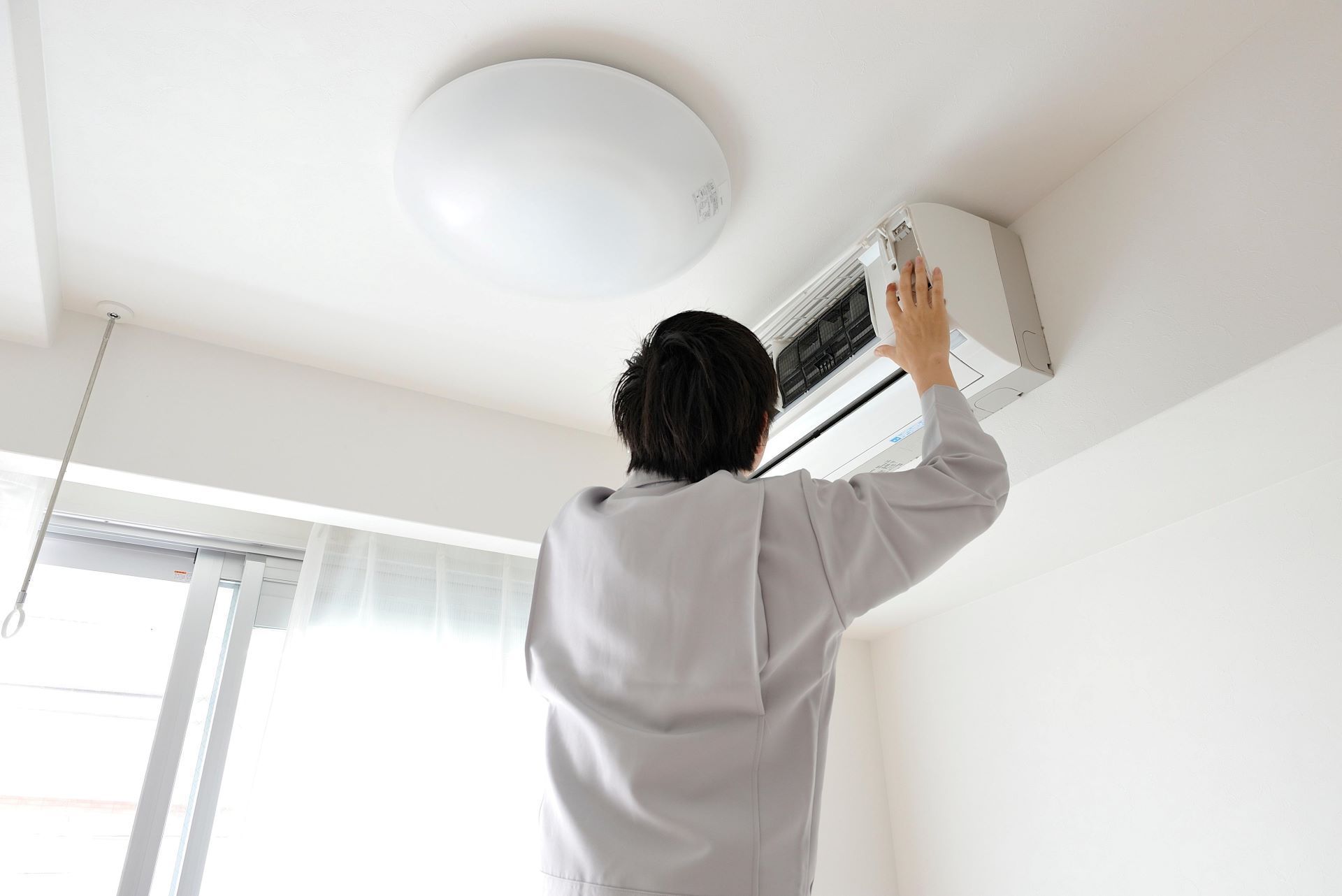 inspecting short cycling air conditioner