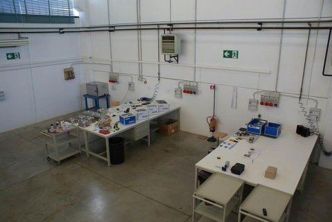 Produzione apparecchiature per ambulatori medici e dentistici