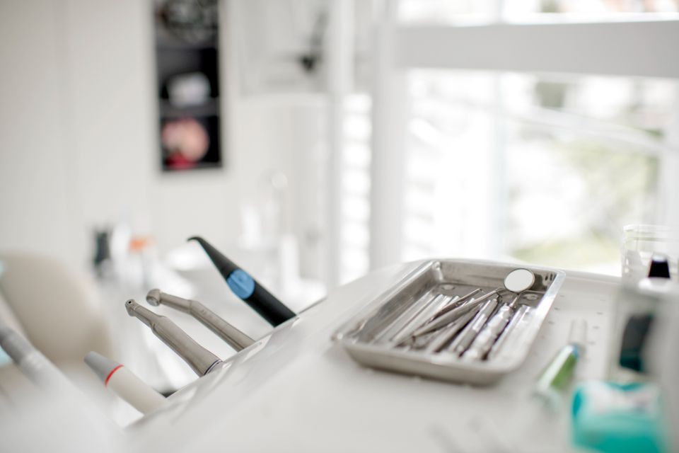 Strumenti da dentista sterilizzati