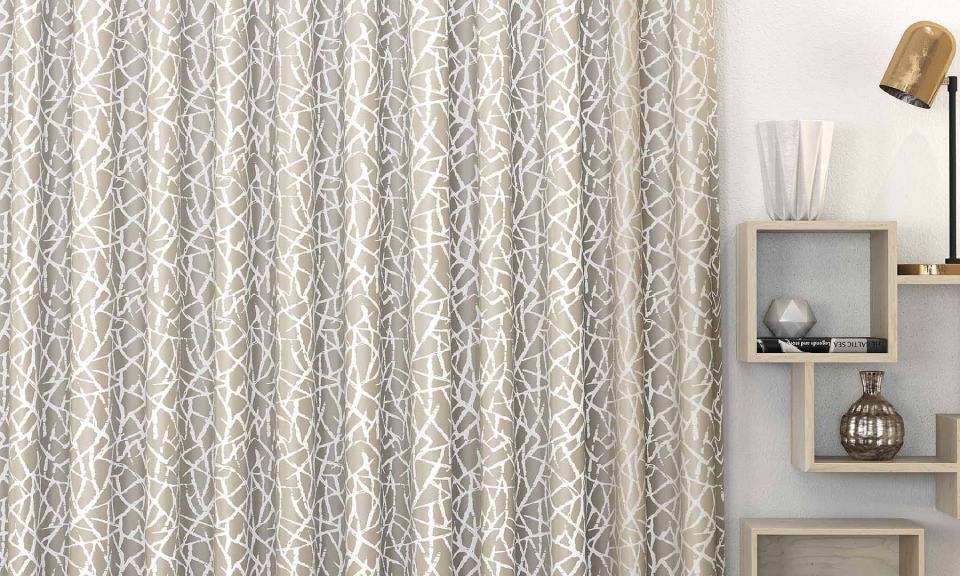 Tenda decorata sfumature bianche