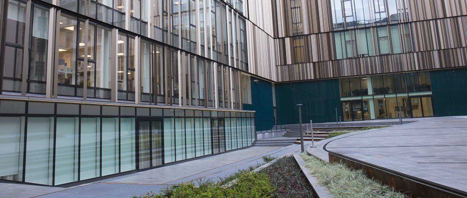 Tende esterne per ufficio