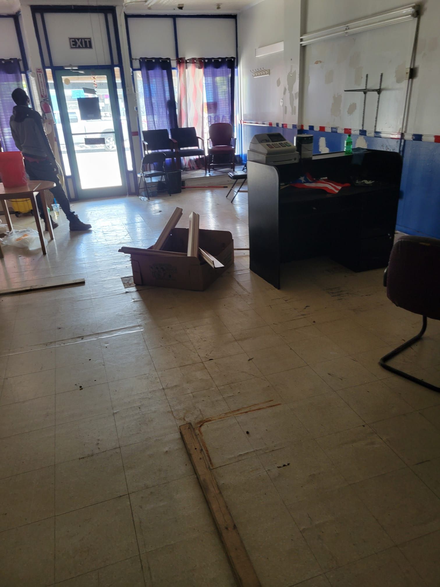 Room With Desk And Chairs - Hartford, CT - Hinds