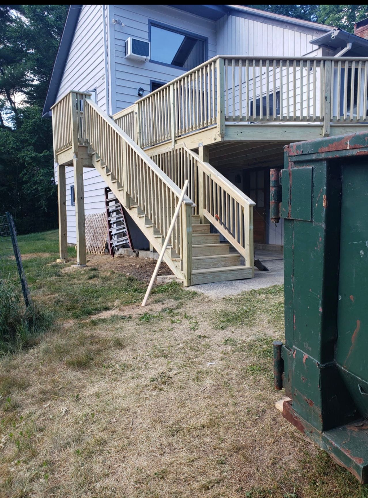 A finished deck – Hartford, CT - Hinds