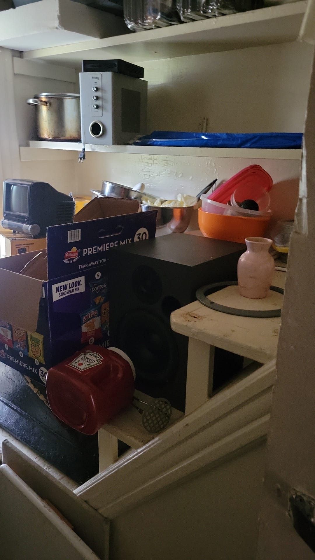 Assorted stuffs – Hartford, CT - Hinds