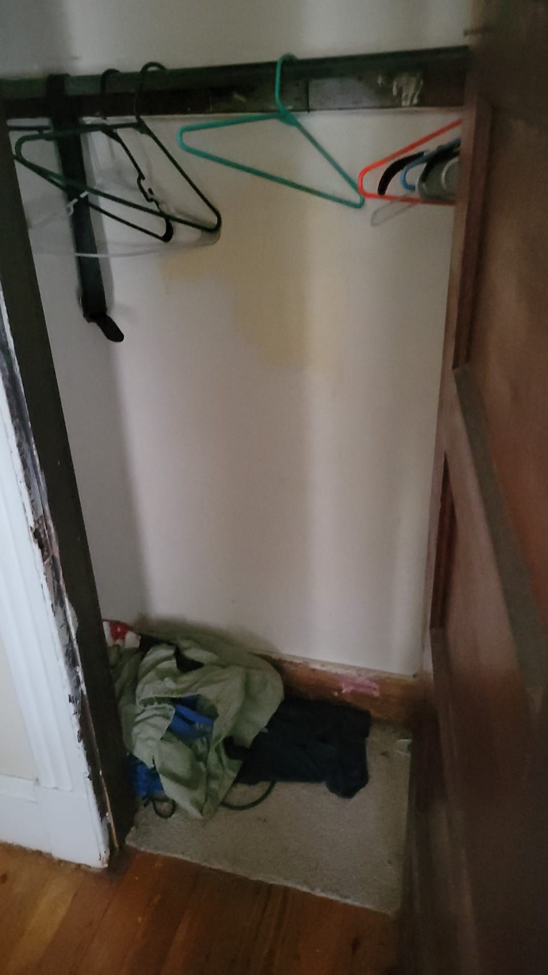 Empty wardrobe – Hartford, CT - Hinds