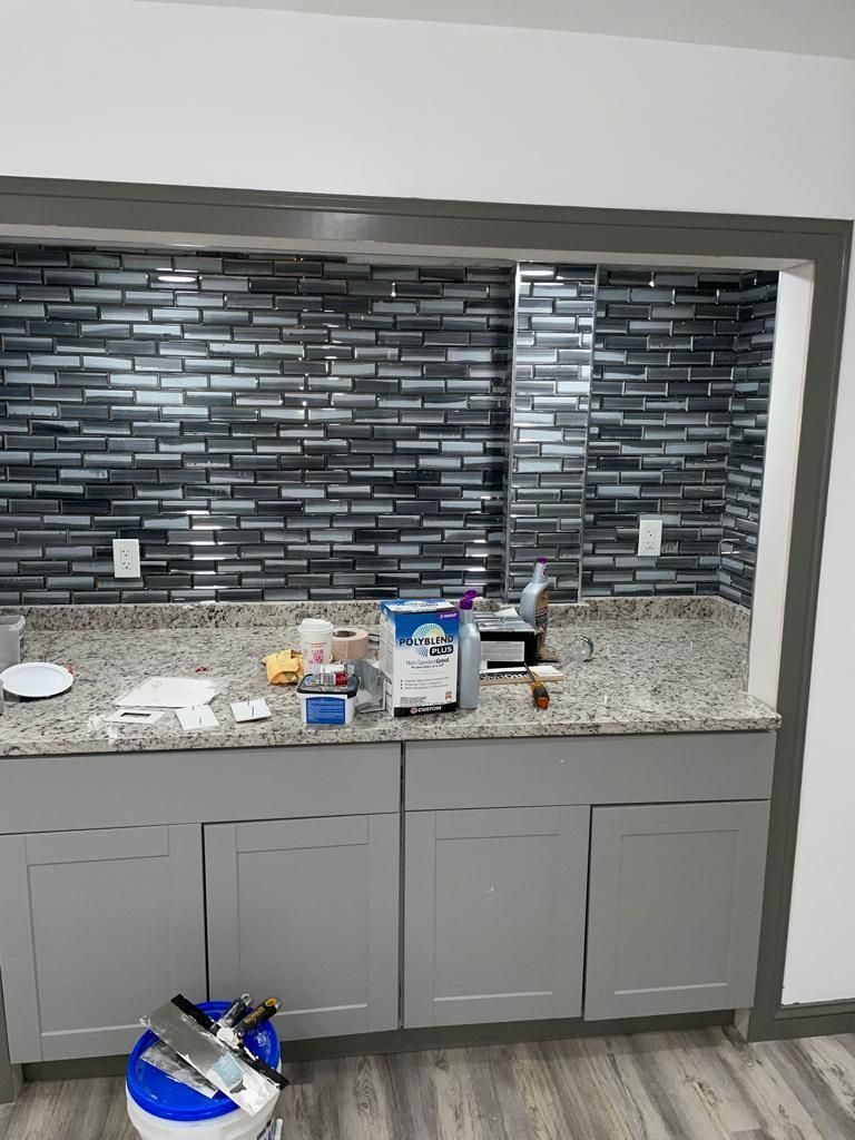 Cabinet With Tile Backsplash - Hartford, CT - Hinds