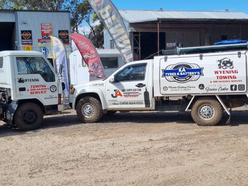 car repair and towing vehicles