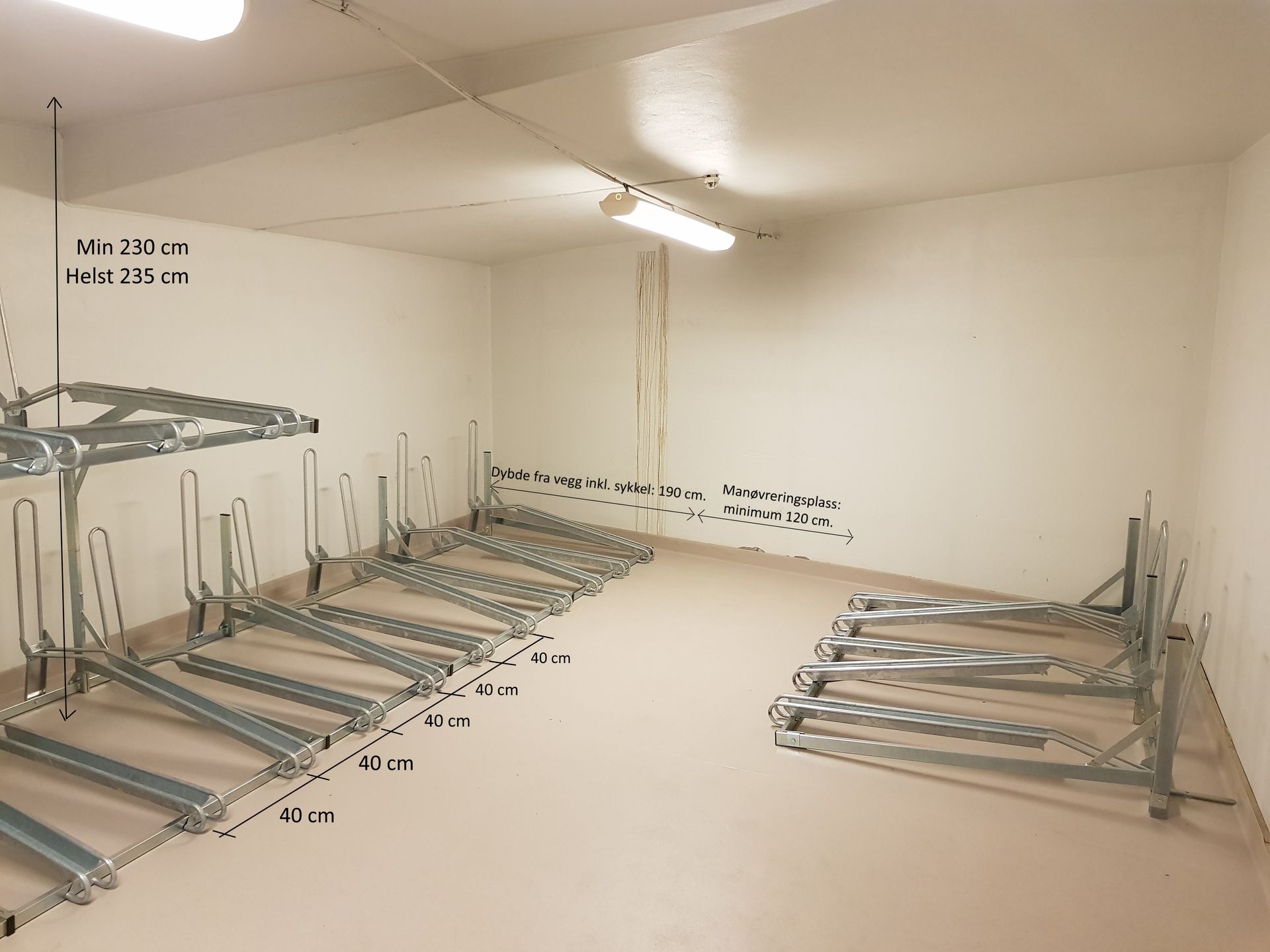 Kombinasjon av Haniss Tohøyd og Haniss Enhøyd. 40 cm per plass.