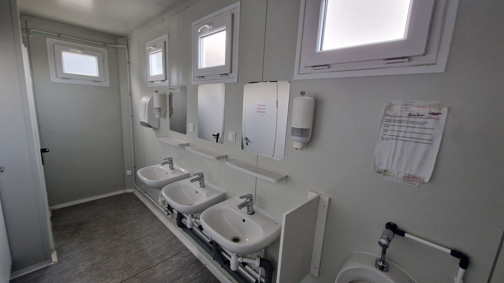 Sanitair-unit gebruikt